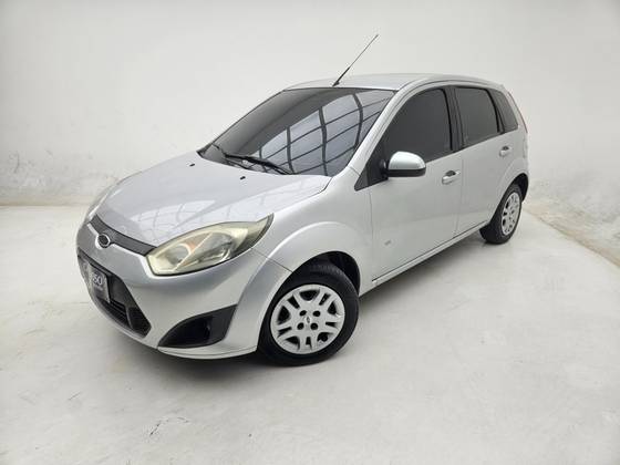 FORD FIESTA 1.0 ROCAM SE 8V FLEX 4P MANUAL FORD FIESTA 1.0 ROCAM SE 8V FLEX 4P MANUAL